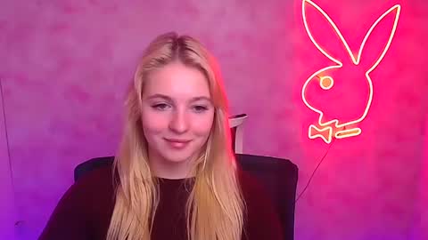Snapshot of _mila_la_ chatting on 6, 2, 2025 Melanie online show from 6, 2, 2025
