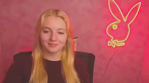 Snapshot of _mila_la_ chatting on 6, 3, 2025 Melanie online show from 6, 3, 2025