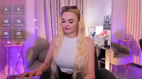 Snapshot of _mila_lux_ chatting on 14, 6, 2026 Mila online show from 14, 6, 2026