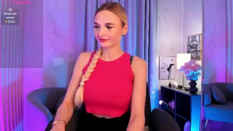 Snapshot of _mila_lux_ chatting on 24, 6, 2026 Mila online show from 24, 6, 2026