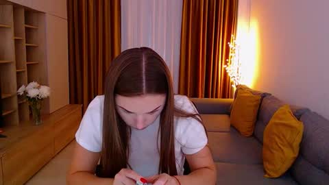 Mia online show from 8, 10, 2025