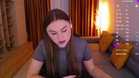 Mia online show from 3, 12, 2025