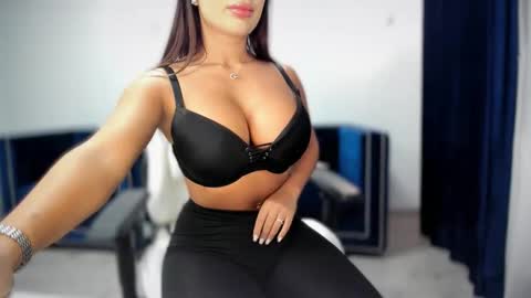 Snapshot of _missperfection_ chatting on 9, 11, 2025 .. my fav tip 1120040012123335 online show from 9, 11, 2025