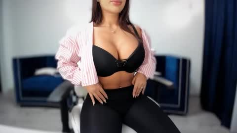 Snapshot of _missperfection_ chatting on 29, 11, 2025 .. my fav tip 1120040012123335 online show from 29, 11, 2025