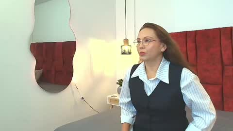 _monaliza_ online show from 6, 6, 2026