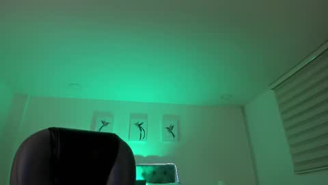 Natalie online show from 1, 10, 2025