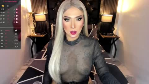_natashacooper_ online show from 10, 6, 2026