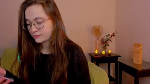 Mia with a big heart  online show from 16, 2, 2025