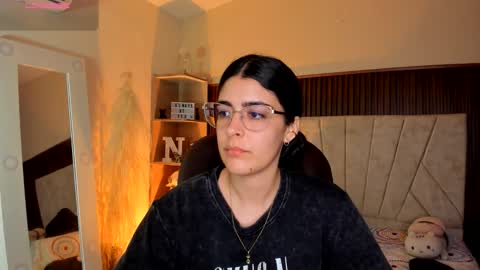 Niah  You can call me Ni or cutie haha online show from 13, 1, 2026