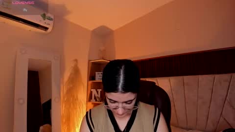 Snapshot of _niah_ chatting on 1, 3, 2026 Niah You can call me Ni or cutie haha online show from 1, 3, 2026