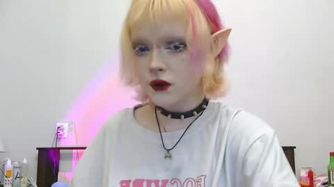 Nicole online show from 20, 11, 2025