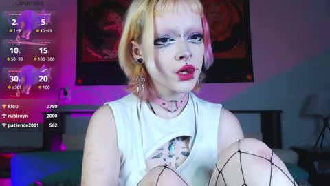 Nicole online show from 16, 12, 2025