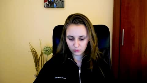 Snapshot of _nicole_new chatting on 6, 1, 2025 Nica online show from 6, 1, 2025