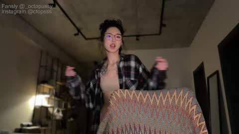 Snapshot of _octopussy_ chatting on 27, 2, 2026 Mikayla online show from 27, 2, 2026