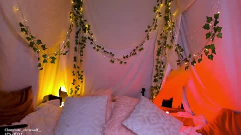 Snapshot of _oliviawolf__ chatting on 6, 1, 2025 Olivia Wolf online show from 6, 1, 2025