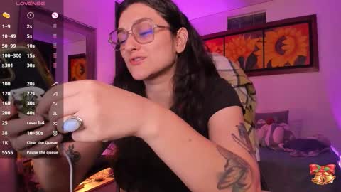 Snapshot of _peach__ chatting on 5, 12, 2025 violeta ig online show from 5, 12, 2025