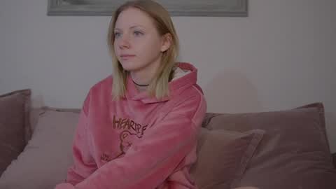 Snapshot of _penisflytrap_ chatting on 1, 5, 2026 Viktoria online show from 1, 5, 2026