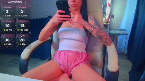 Ilona online show from 14, 4, 2026