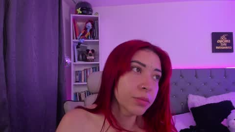 Snapshot of _poison_ivyyy chatting on 27, 10, 2025  V  online show from 27, 10, 2025