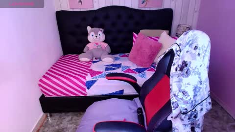 Rachel Jones  online show from 28, 2, 2026