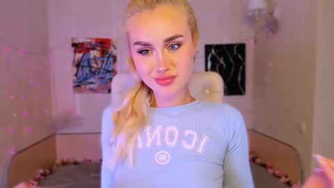 Snapshot of _ravena chatting on 3, 11, 2025 _ravena online show from 3, 11, 2025