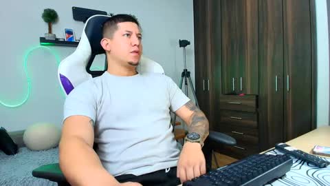 Snapshot of _robertobaggio chatting on 6, 2, 2025 Roberto online show from 6, 2, 2025