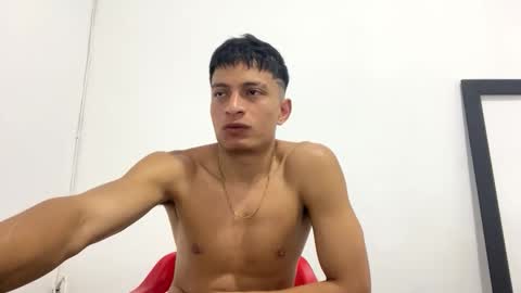 Juan Pablo-independent model online show from 9, 11, 2025