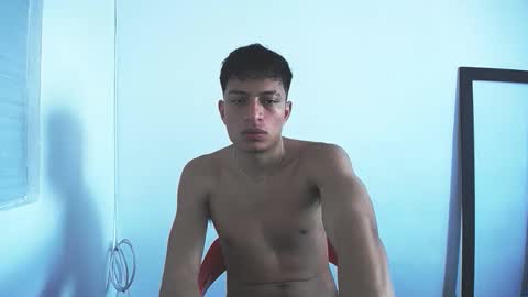 Juan Pablo-independent model online show from 15, 12, 2025
