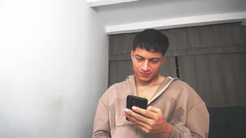 Juan Pablo-independent model online show from 2, 2, 2026