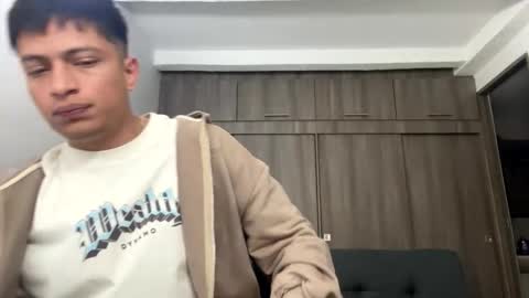 Juan Pablo-independent model online show from 8, 2, 2026