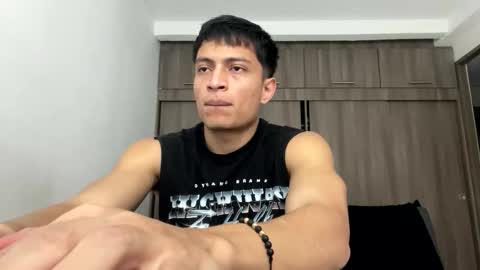 Juan Pablo-independent model online show from 7, 4, 2026