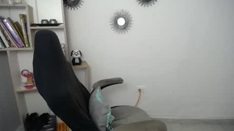 Snapshot of _sexyredhead_ chatting on 4, 6, 2026 KATA online show from 4, 6, 2026