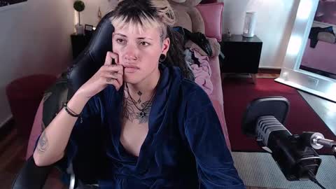 Snapshot of _sharlotte777 chatting on 19, 2, 2025 _sharlotte777 online show from 19, 2, 2025