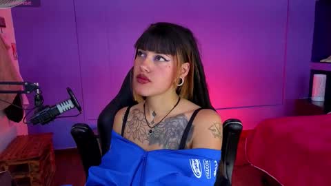 Snapshot of _sharlotte777 chatting on 15, 10, 2025 _sharlotte777 online show from 15, 10, 2025