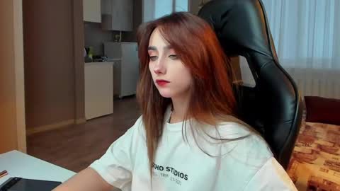 Snapshot of _silverdream chatting on 11, 2, 2025 _silverdream online show from 11, 2, 2025