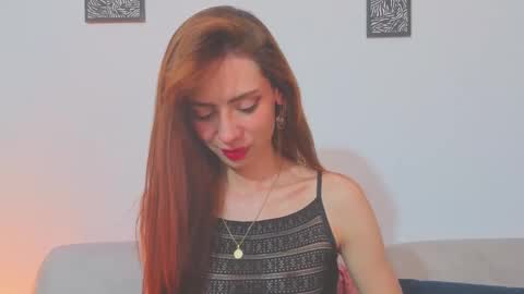 _silvia_vega_ online show from 10, 5, 2026