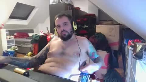 _smiley_bear27 online show from 16, 1, 2026