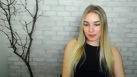 Snapshot of _snow_queen__ chatting on 18, 12, 2024 Rachel online show from 18, 12, 2024