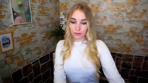 Snapshot of _snow_queen__ chatting on 18, 2, 2025 Rachel online show from 18, 2, 2025