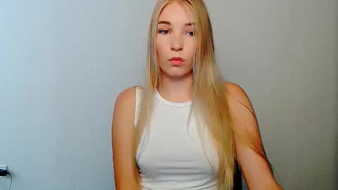 Snapshot of _snow_queen__ chatting on 5, 10, 2025 Rachel online show from 5, 10, 2025