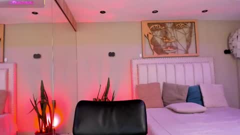    640  200   online show from 29, 9, 2025