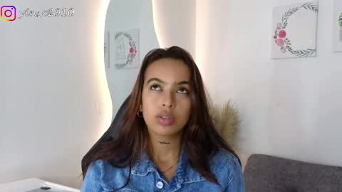 Snapshot of _sophiebrown__ chatting on 5, 12, 2024 Andrea  The Next Stream  Wednesday online show from 5, 12, 2024