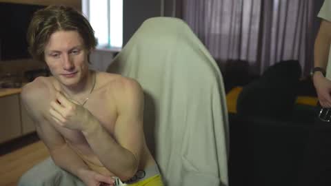 OLIVERpvt is open online show from 24, 2, 2025