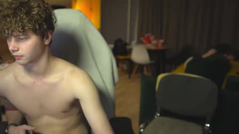 OLIVERpvt is open online show from 28, 2, 2025