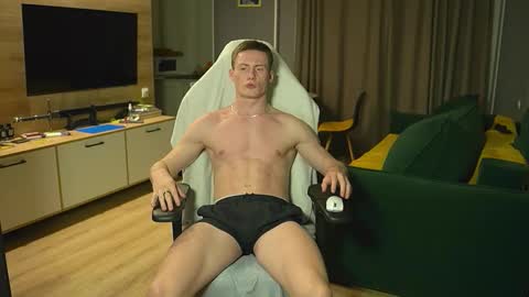 OLIVERpvt is open online show from 28, 11, 2025