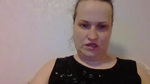 Melisa online show from 4, 3, 2025