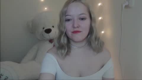 _sweet_smile_ online show from 11, 2, 2026