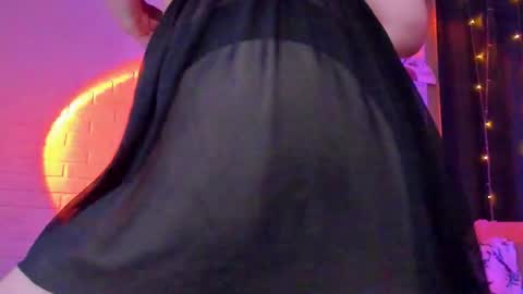 _sweetiemary_ online show from 3, 12, 2025