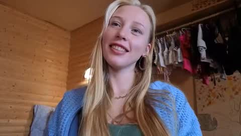 Snapshot of _sweetsky_ chatting on 15, 3, 2026 _sweetsky_ online show from 15, 3, 2026