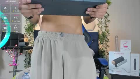 Snapshot of _taylor_black chatting on 11, 11, 2025 Taylor online show from 11, 11, 2025